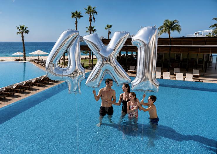 ¡MULTIPLIQUE SU VERANO! Krystal Grand® Los Cabos ¡MULTIPLIQUE SU VERANO! Krystal Grand® Los Cabos