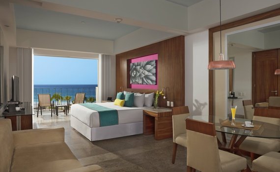 Junior Suite Ocean View  1 King Bed Hotel Krystal Grand Los Cabos San José del Cabo