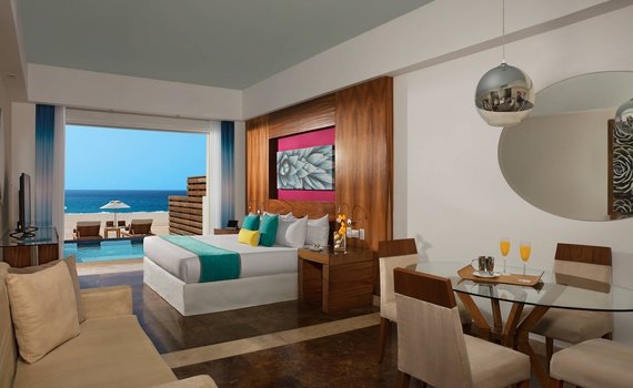 Altitude Junior Suite Swim up – 2 double beds Hotel Krystal Grand Los Cabos San José del Cabo