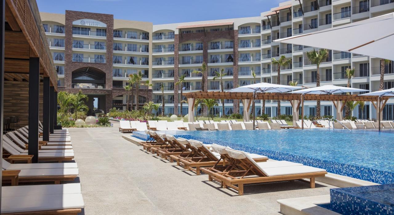 HOTEL  Krystal Grand® Los Cabos HOTEL  Krystal Grand® Los Cabos